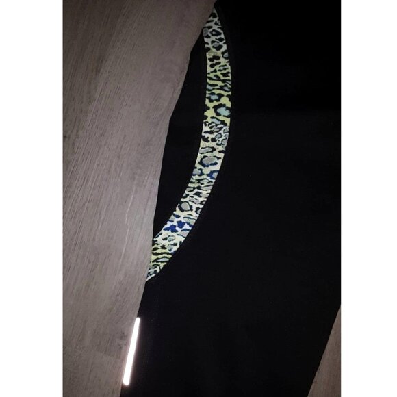 Fila Sport Running Cropped Capri Leggings Size Large Black Green Leopard Print - Picture 3 of 7